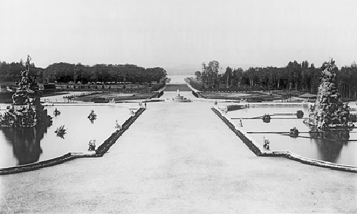 The central garden axis, looking west. Historical photo, 1886