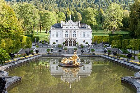 external link to www.linderhof.de
