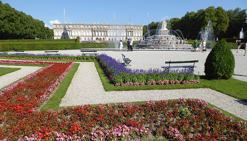 Bild: Parterre vor dem Neuen Schloss Herrenchiemsee